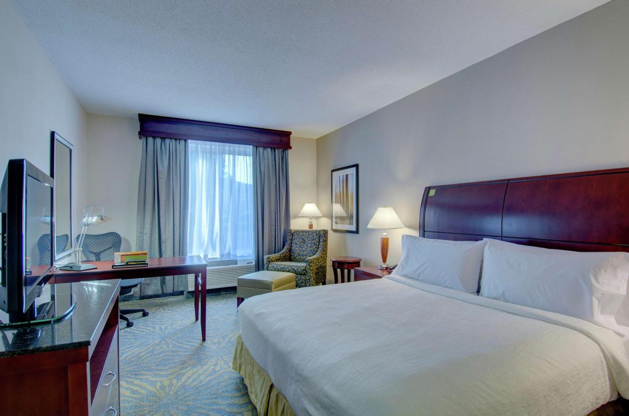 Hilton Garden Inn Norwalk Exterior foto