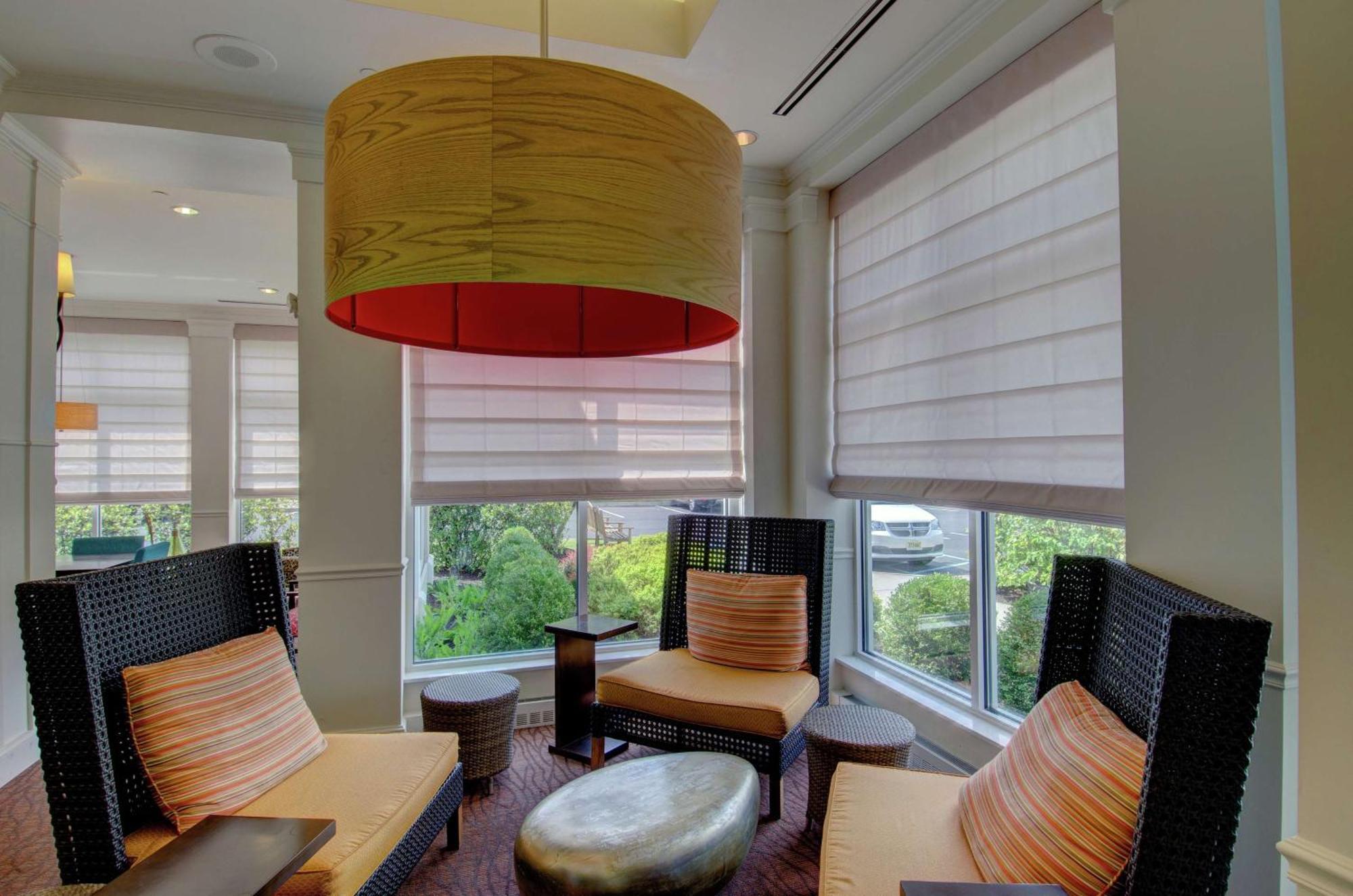Hilton Garden Inn Norwalk Exterior foto