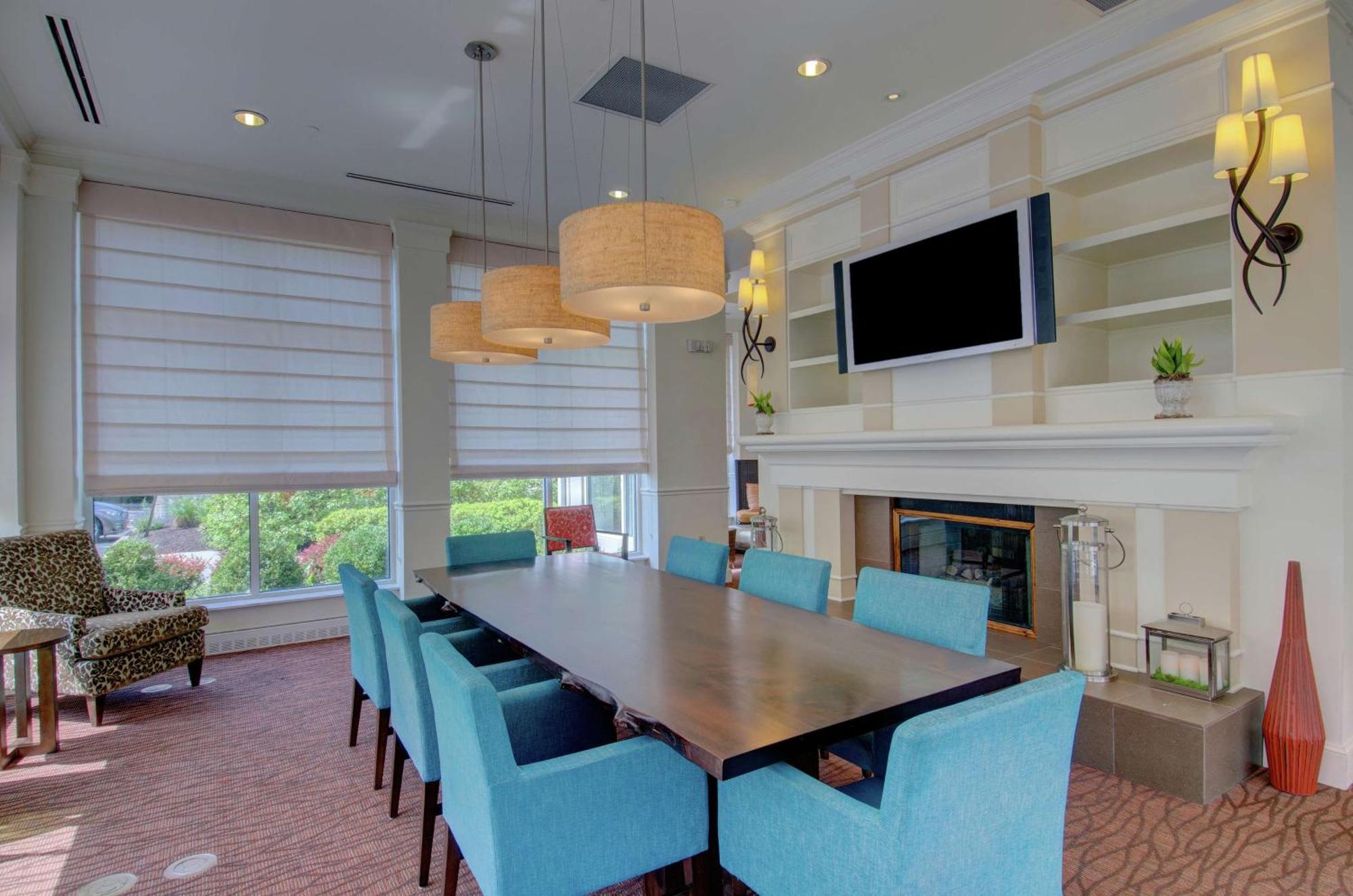Hilton Garden Inn Norwalk Exterior foto